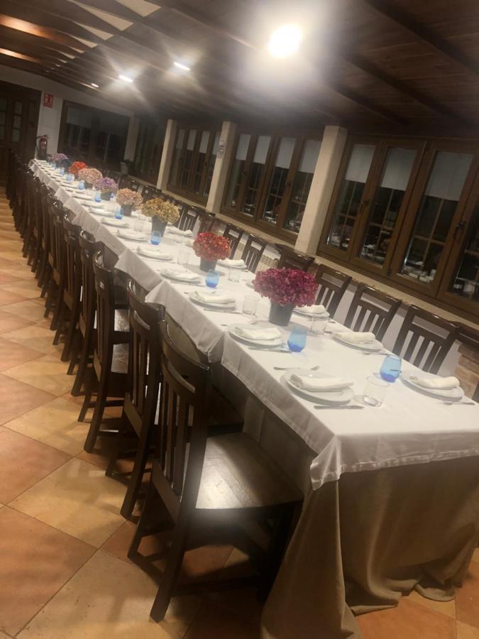 Hotel Restaurante La Carasca Orle Bagian luar foto