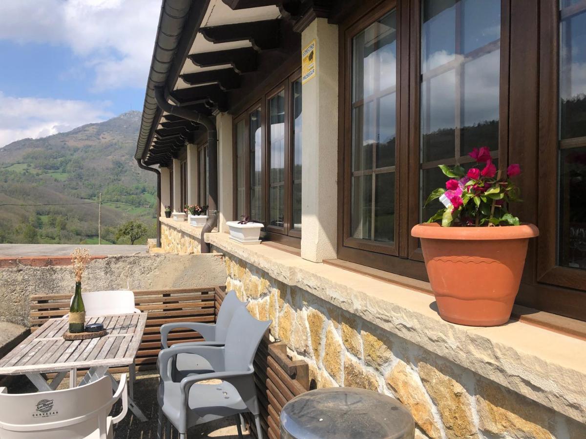 Hotel Restaurante La Carasca Orle Bagian luar foto